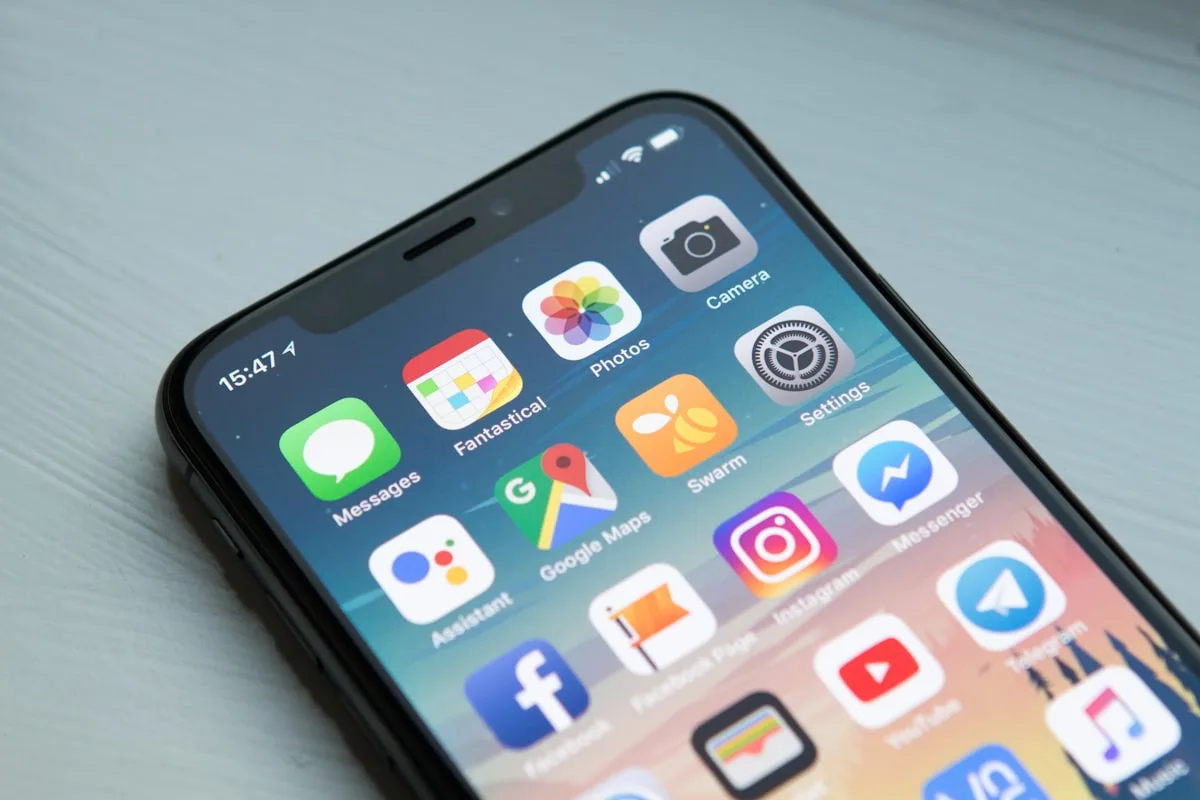 Application mobile StandardPro smartphone — standard téléphonique sur iOS Android