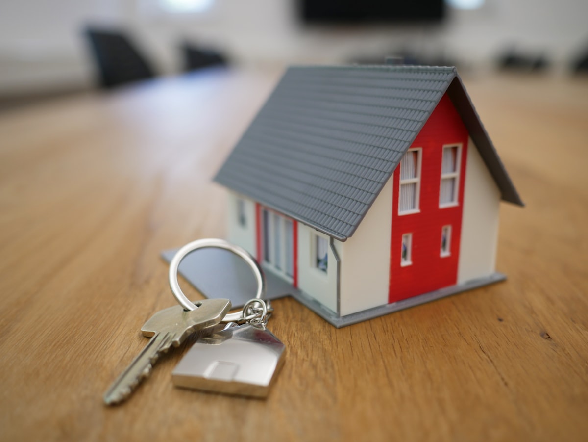 Standard téléphonique pour agence immobilière : les fonctionnalités indispensables